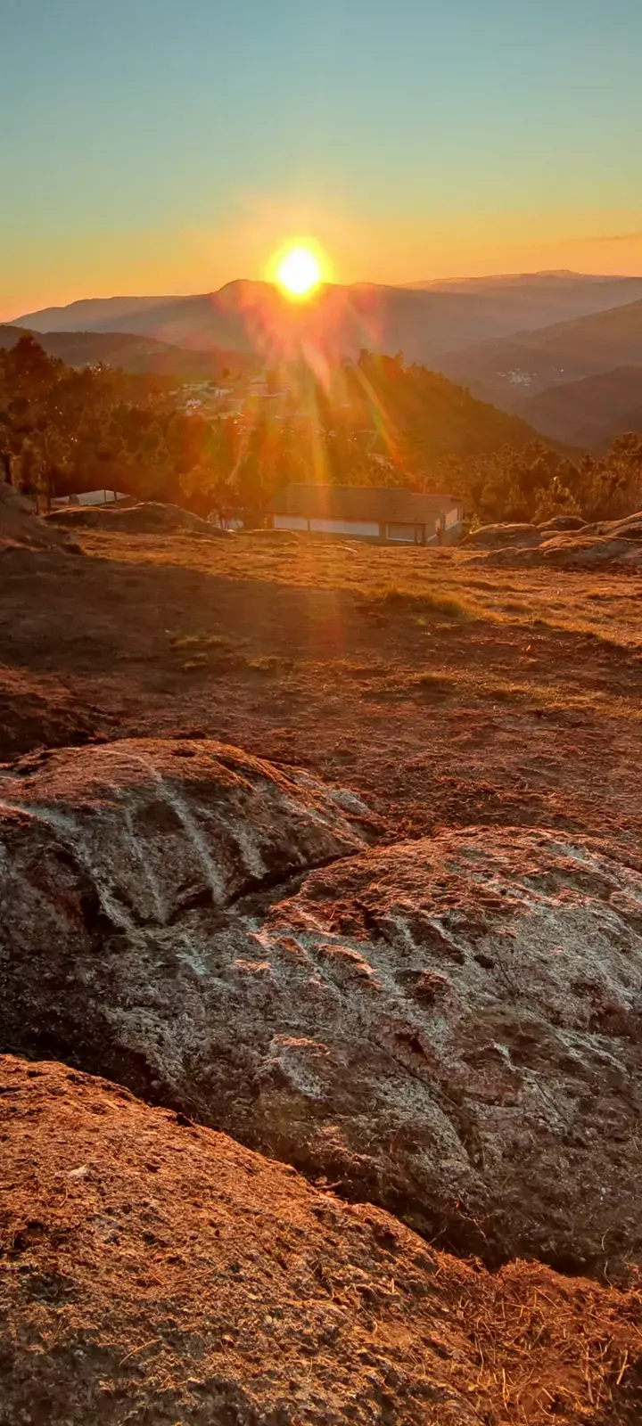 Amplo espaço para a vista da montanha 🏕