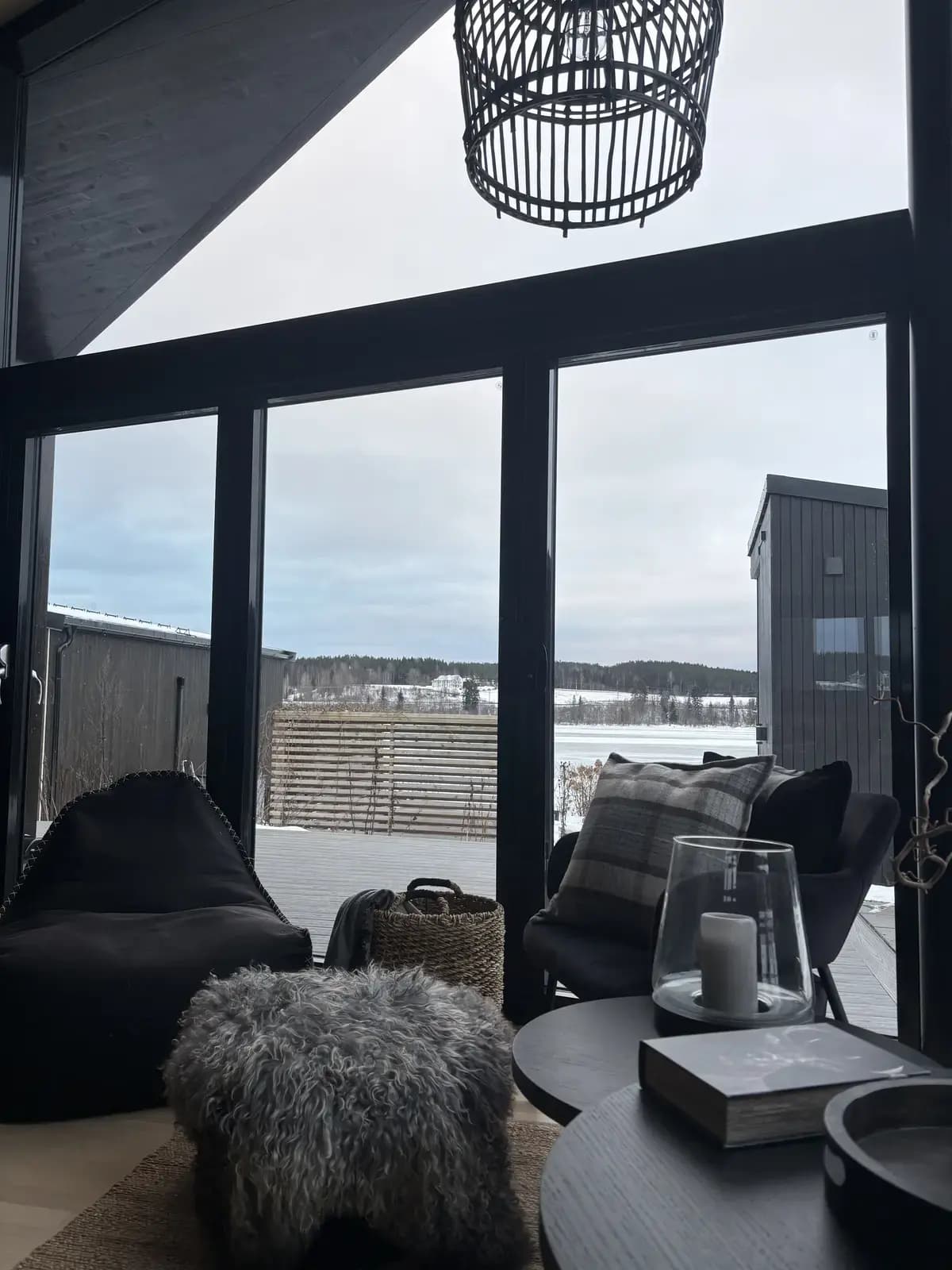 Get-away by the beach! With jacuzzi! Two bedrooms