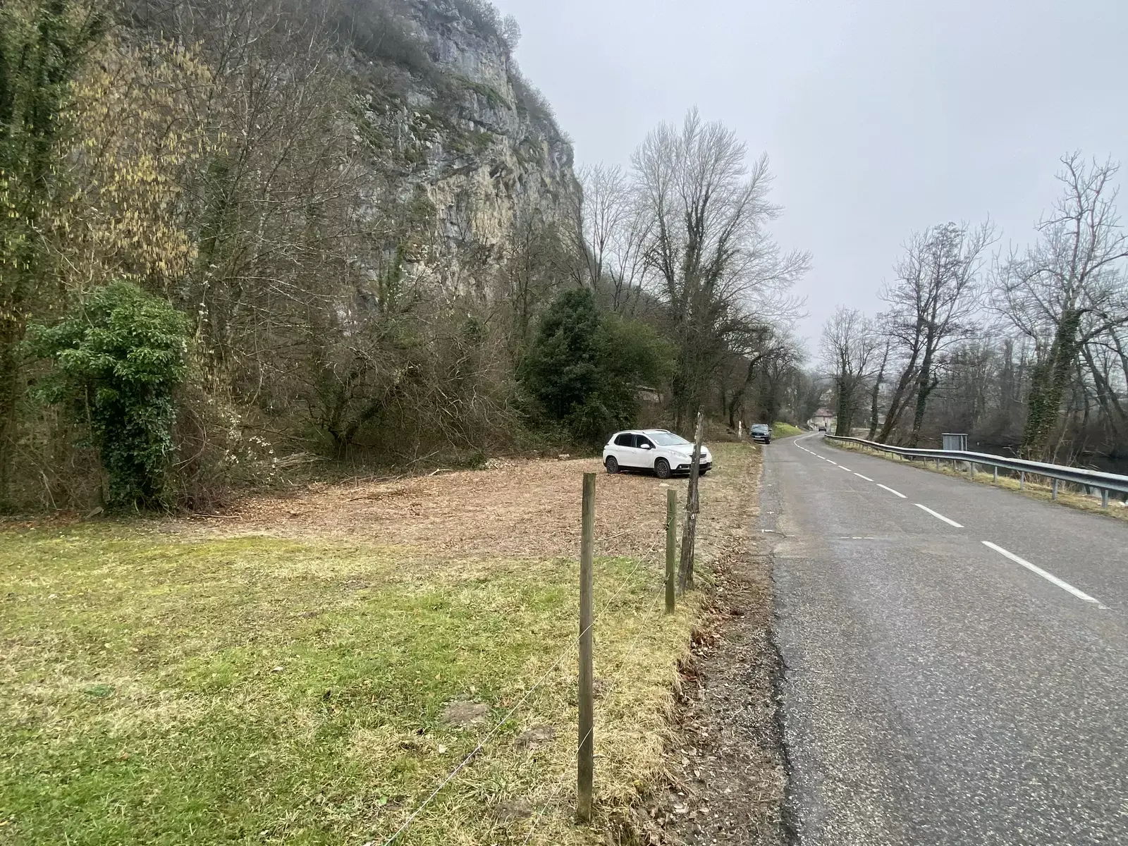 Terrain au Bord du Canal de Savière